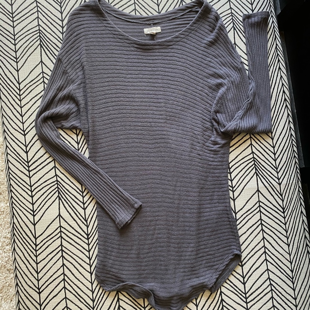 **SOLD** urban outfitters long sleeve